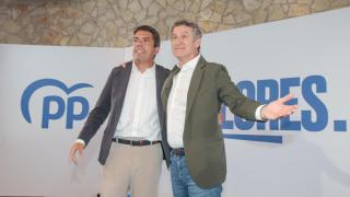 Carlos Mazón y Alberto Núñez Feijóo, en el acto de partido de Alicante.