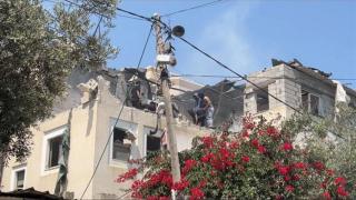 Estado en el que ha quedado la oficina de Médicos del Mundo en Gaza tras un bombardeo del Ejército de Israel.