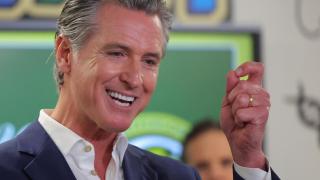 El gobernador de California, la semana pasada, en una escuela pública de Compton.