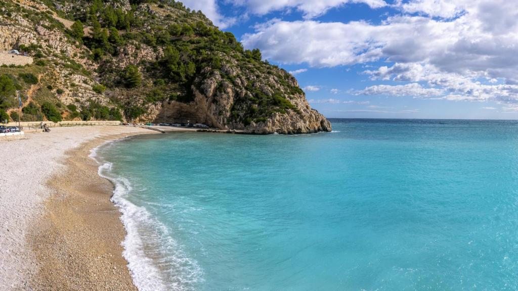 Una playa que parece sacada de una postal