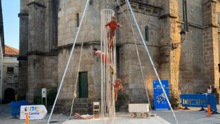 Espectáculo de circo en un municipio gallego.