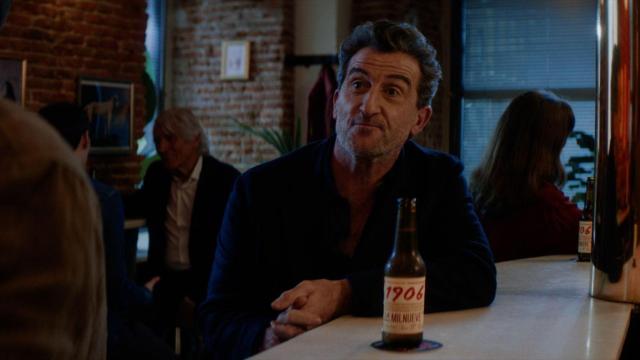 Luis Zahera protagoniza la nueva campaña de Cervezas 1906.