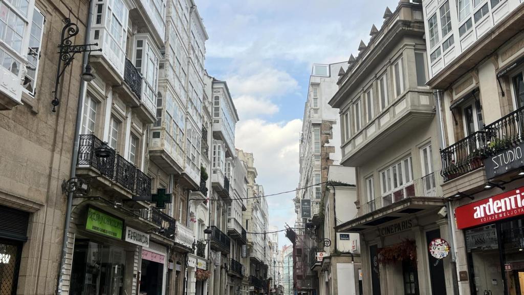 La calle Real de A Coruña en imagen de esta mañana.