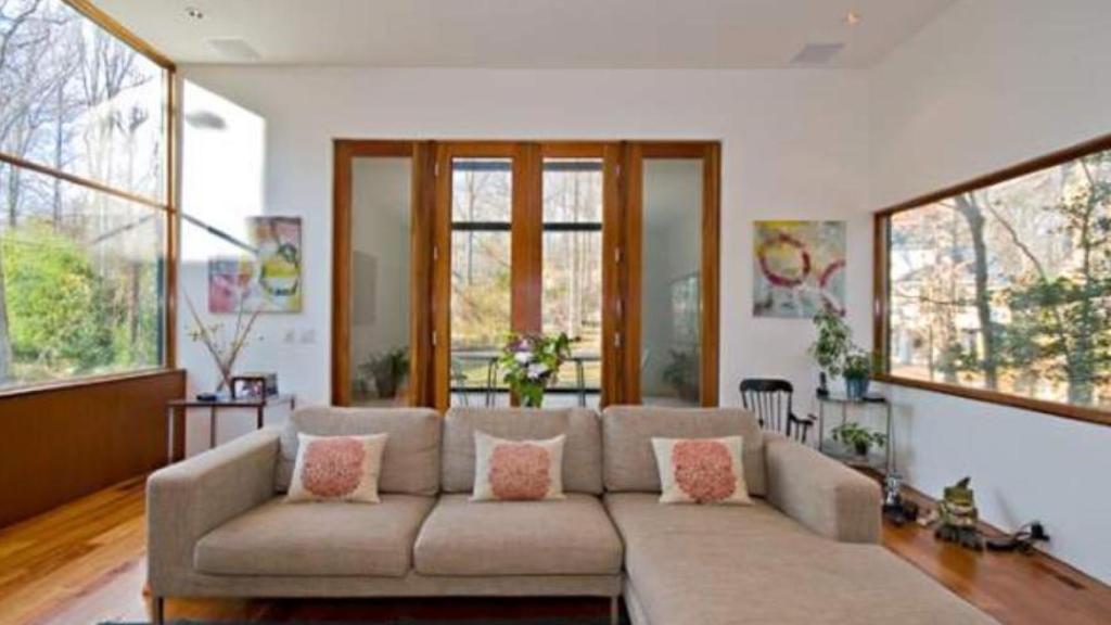 Salón de casa del chef José Andrés.