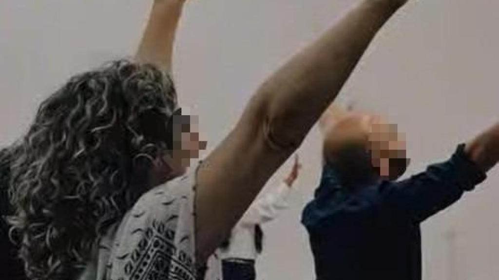 Dos fieles de la iglesia evangélica de Calasparra donde se han producido los hechos denunciados.