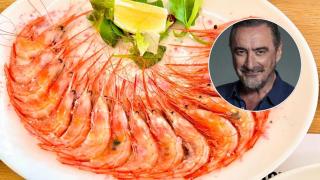 El restaurante en una playa de Cádiz que ha cautivado a Carlos Herrera: Menudas quisquillas y menudos calamarcitos