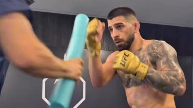 Ilia Topuria entrenando