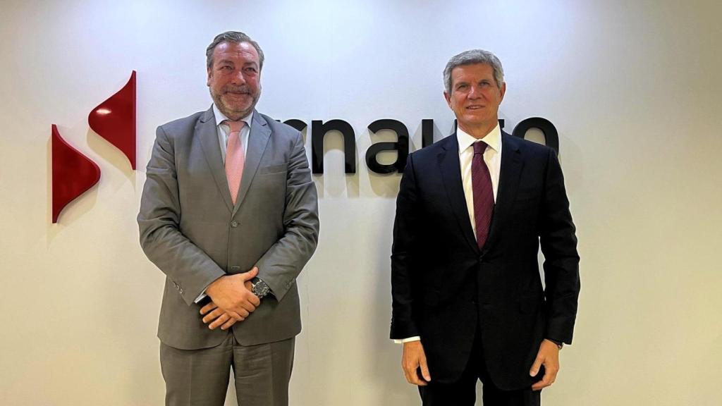 José Portilla, director general de Sernauto (i), y Francisco J. Riberas, presidente de Sernauto (d)