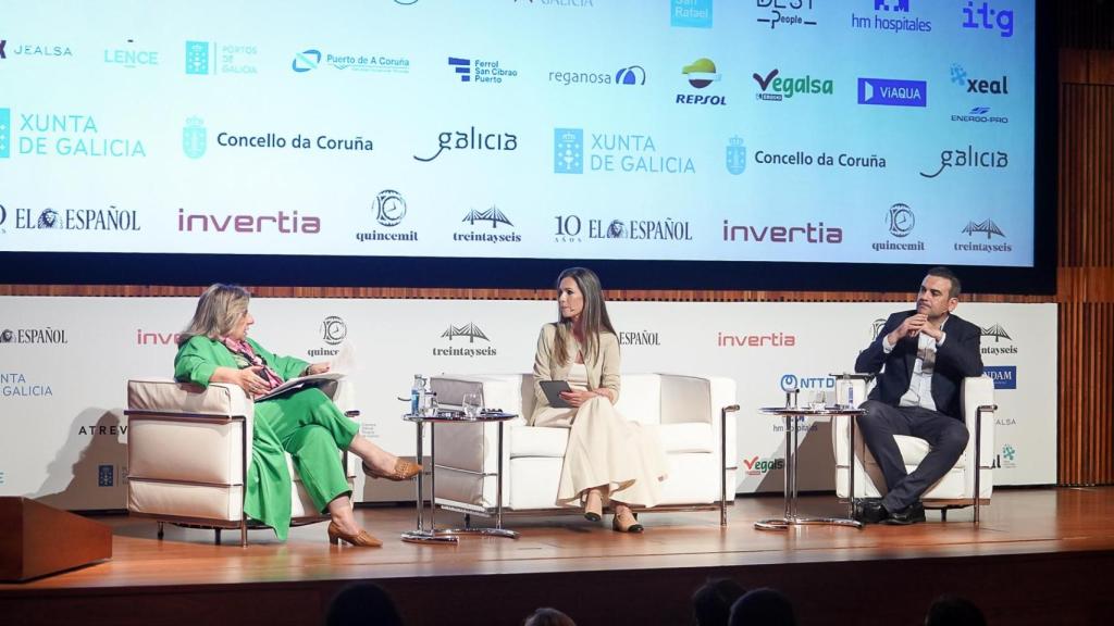 Ana Isabel Fernández, abogada laboralista y socia directora de Ancla Abogados; Mónica Martínez, consultora de Comunicación; y Diego Incio, fundador y CEO de Dest People