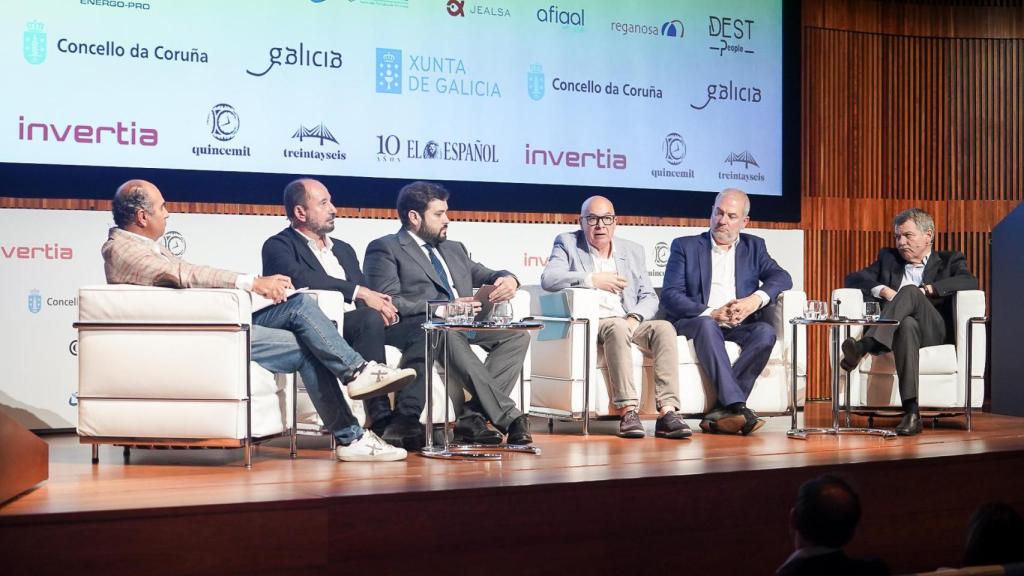 Especialistas gallegos en turismo en el Foro La Galicia que viene 2025.