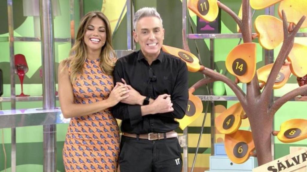 Lara Álvarez y Kiko Hernández, en 'Sálvame'.
