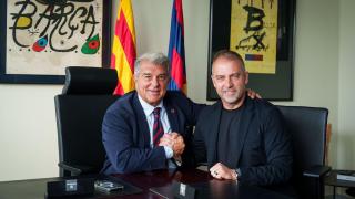 Joan Laporta y Hansi Flick, en la renovación del técnico con el FC Barcelona