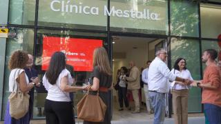 Ribera inaugura en su clínica en Mestalla.