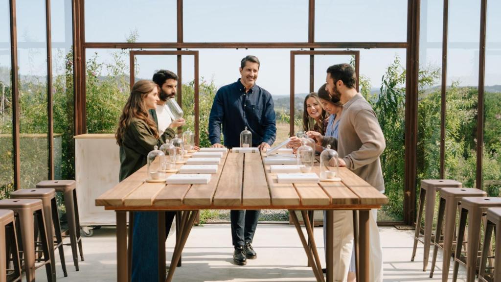En el invernadero se lleva a cabo una gincana de olores.