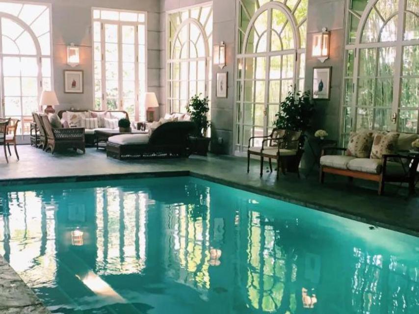 El salón con piscina interior de la casa de Isabel Preysler-