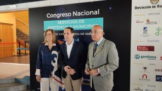 La presidenta de la Diputación de Palencia y de la FRMP, Ángeles Armisén, el presidente de la Diputación de Valladolid, Conrado Íscar, y el subdelegado del Gobierno en Valladolid, Jacinto Canales, en la inauguración del congreso de este jueves
