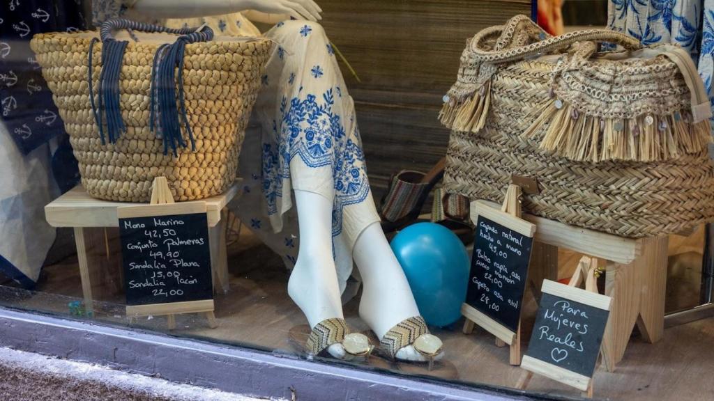 Prendas  y complementos.