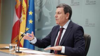 . El consejero de Economía y Hacienda y portavoz de la Junta, Carlos Fernández Carriedo, comparece en rueda de prensa posterior al Consejo de Gobierno.