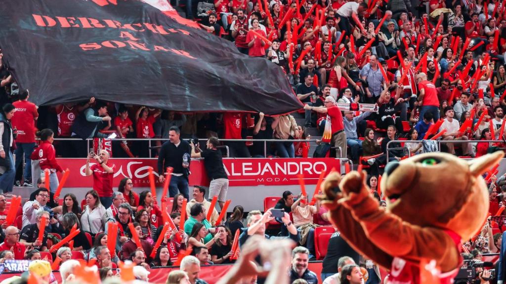 Afición del Casademont Zaragoza.