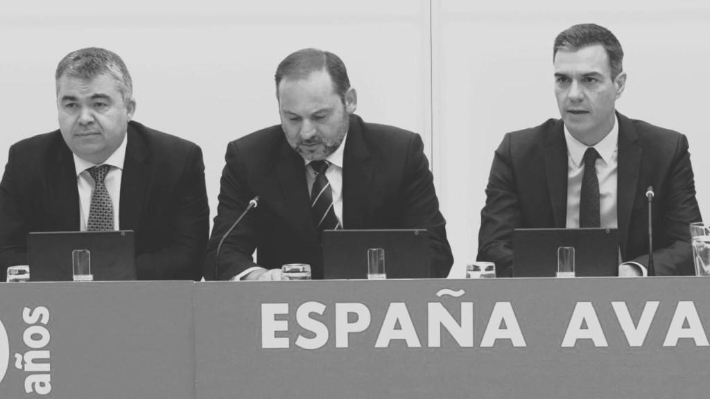 Santos Cerdán, José Luis Ábalos y Pedro Sánchez, en 2019.