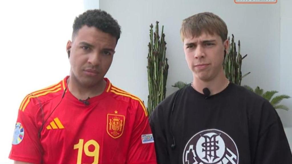 Erra y Juan, los dos 'youtubers' que salvaron a una joven de una agresión en Valencia. EE