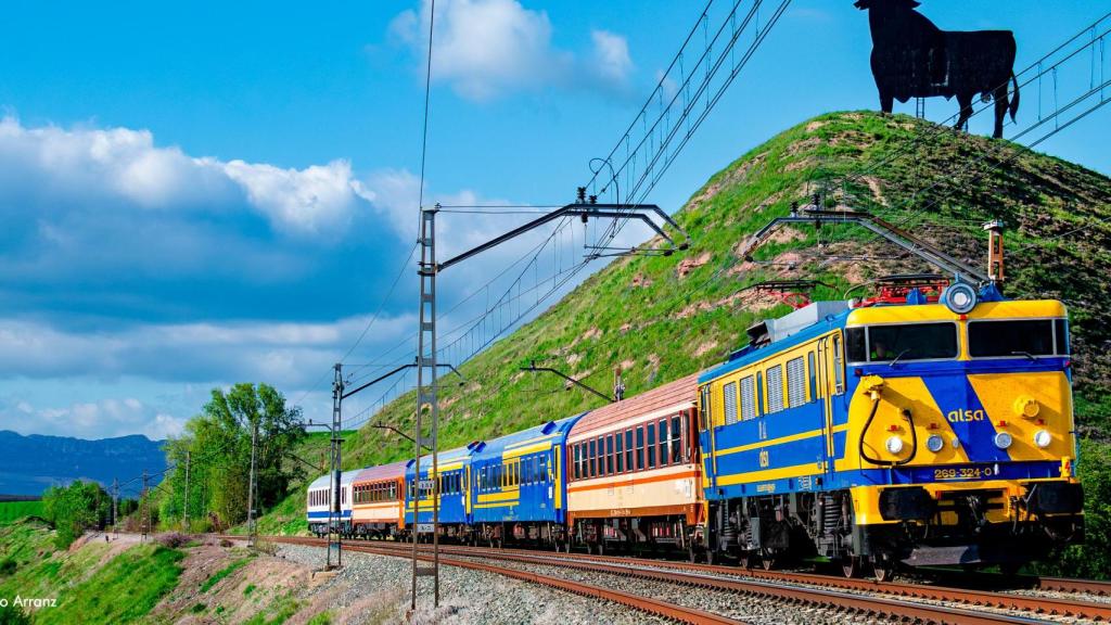 El 'Tren de los 80' que va de Madrid a Aguilar de Campoó.