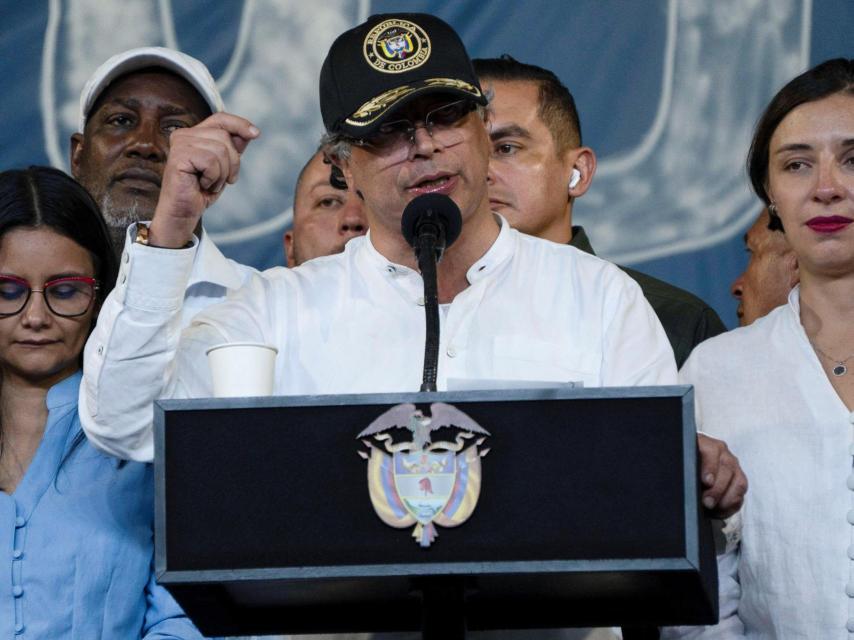 El presidente de Colombia, Gustavo Petro, habla durante la manifestación por la paz y la democracia en la Plaza San Francisco en Cali, Colombia, el 11 de junio de 2025.