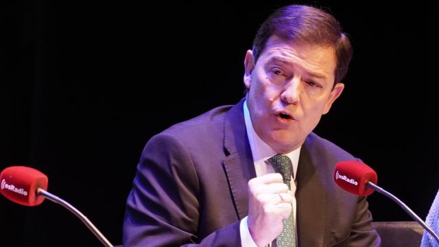 El presidente de la Junta, Alfonso Fernández Mañueco, participa en el programa 'Es la mañana de Federico', de esRadio