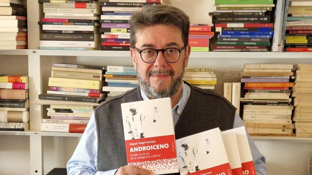 Miguel Ángel Serrano, el escritor del libro 'Androiceno'
