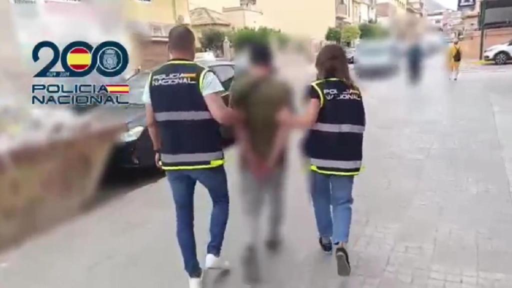 Momento de la detención del violador en serie de Elda y Petrer.