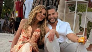 Alberto Dugarte, maquillador, con Ana Obregón.