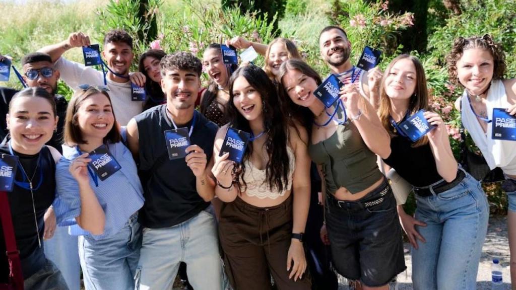 Algunos de los aspirantes del casting de 'OT', con su 'Pase Prime'.