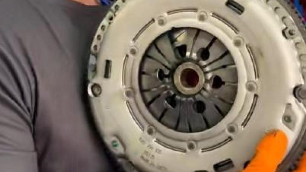 Ejemplo de volante bimasa.