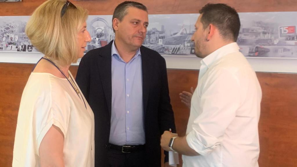 Manuela Berges, Fernando Sabés y Jesús Morales, este viernes en la sede del PSOE-Aragón.