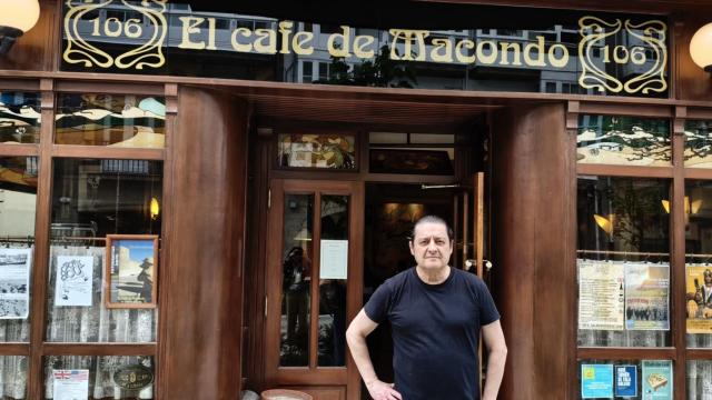 Ángel Brey, propietario de la Cafetería de Macondo