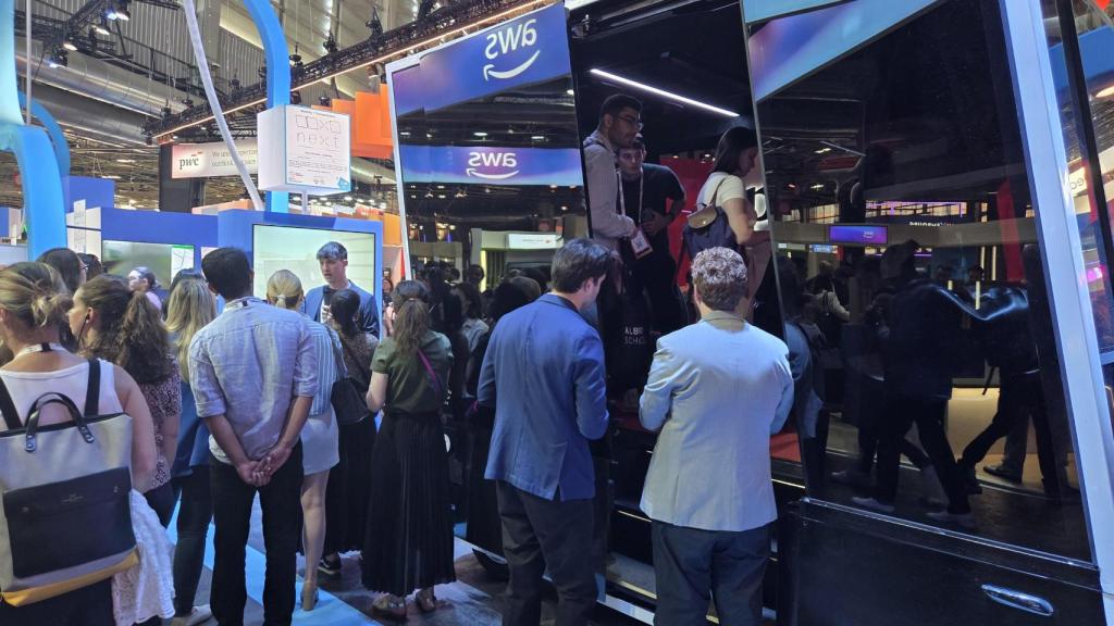 Modulo del 'autobús redimensionable' de la italiana Next en VivaTech 2025.