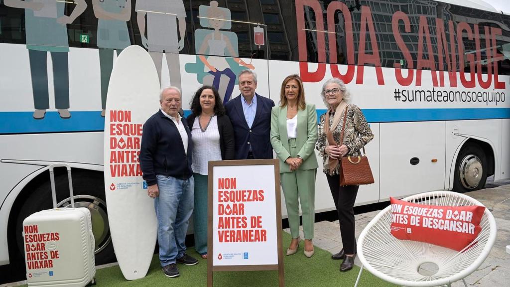 La campaña 'Non esquezas doar antes de veranear' recorrerá Galicia este verano para donar sangre