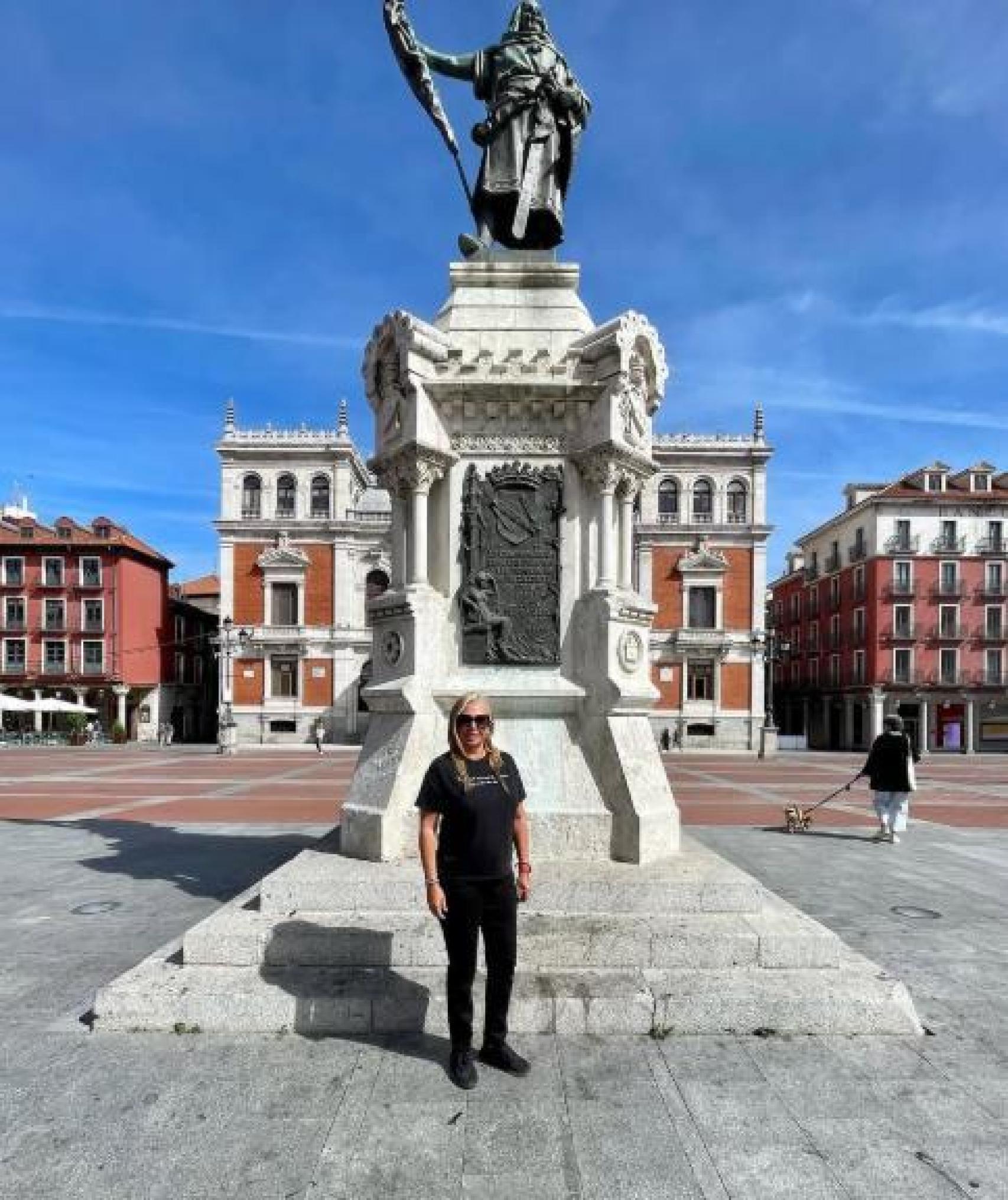 Belén Esteban en la Plaza Mayor de Valladolid