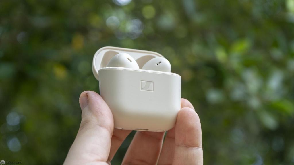 Sennheiser Accentum OPEN.