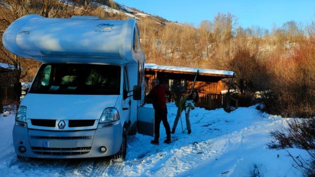Elena y su familia, en uno de los viajes en autocaravana
