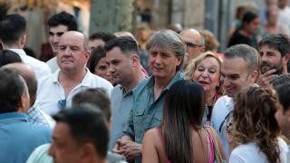 El secretario general del PSOE de Castilla y León, Carlos Martínez, durante la manifestación contra el cierre de la Azucarera de La Bañeza en León, este viernes