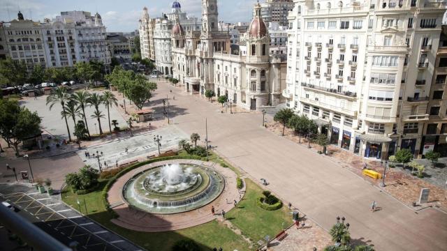 Plaza del Ayuntamiento en Valencia. EE