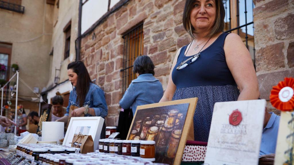 Puesto de mermeladas en el mercado de artesanos MAMA Mercado.