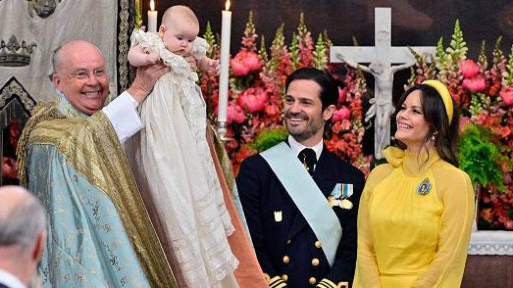 Carlos Felipe y Sofía de Suecia bautizan a su hija Inés.