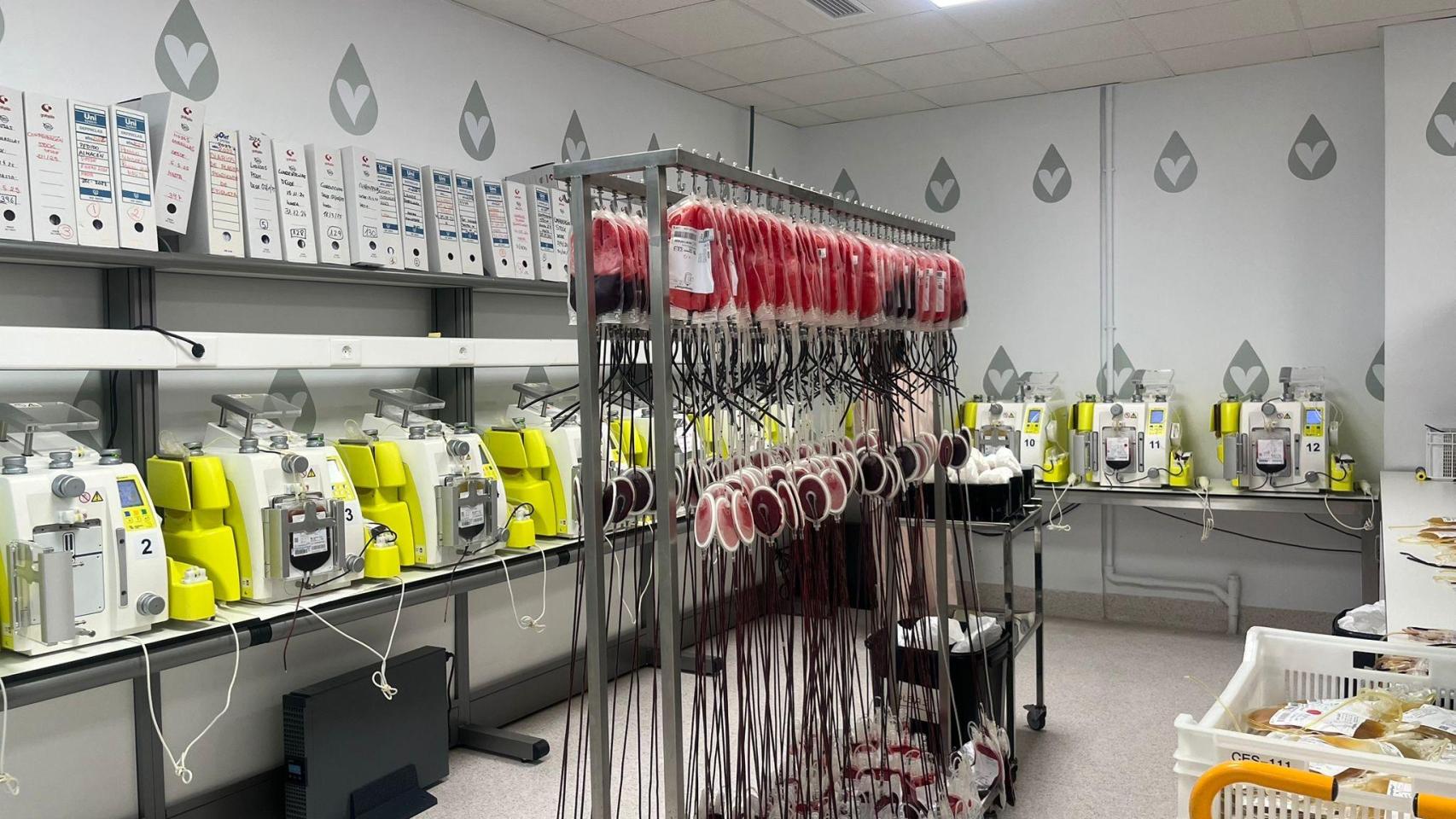 Laboratorios de ADOS, en Santiago.