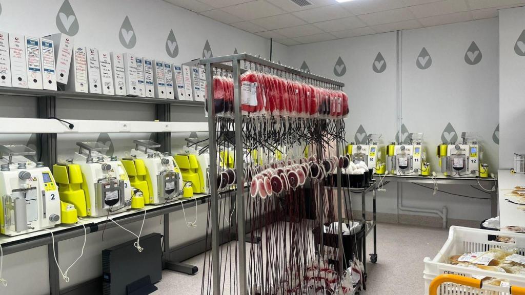 Laboratorios de ADOS, en Santiago.