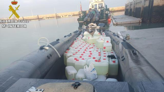 Imagen de archivo de una narcolancha intervenida en la desembocadura del Guadalquivir.