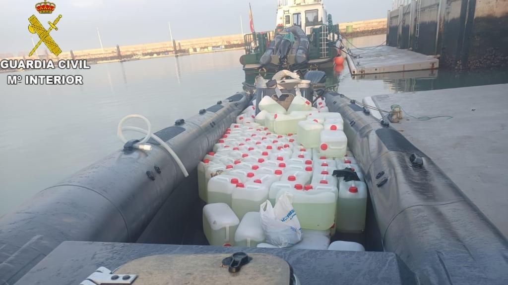 Imagen de archivo de una narcolancha intervenida en la desembocadura del Guadalquivir.