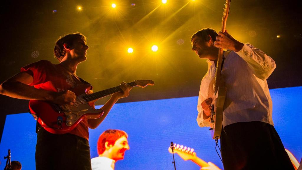 Patrick Hetherington y Jules Crommelin durante el concierto. Foto: Martin Page