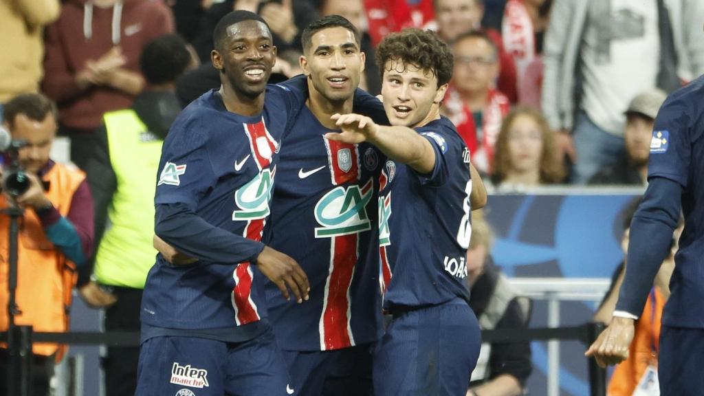Los jugadores del PSG celebran el gol de Achraf en la final de la Copa de Francia,